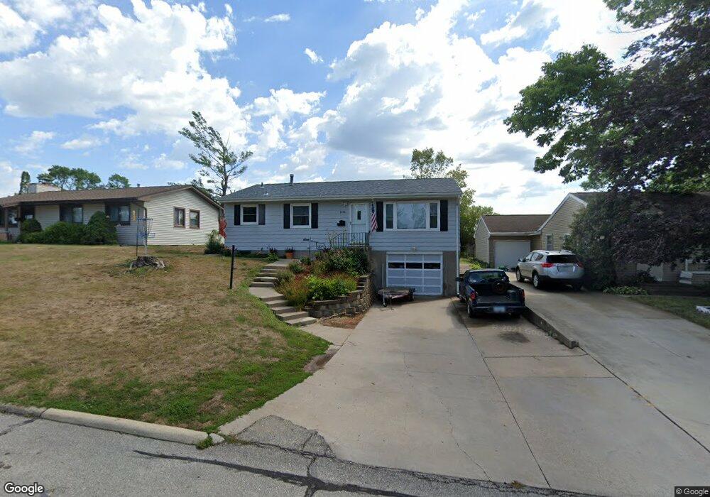 1516 26th St SE, Cedar Rapids, IA 52403 - photo 1