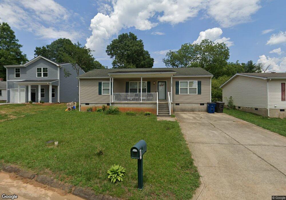 516 Sylvia St, Statesville, NC 28677 - photo 1