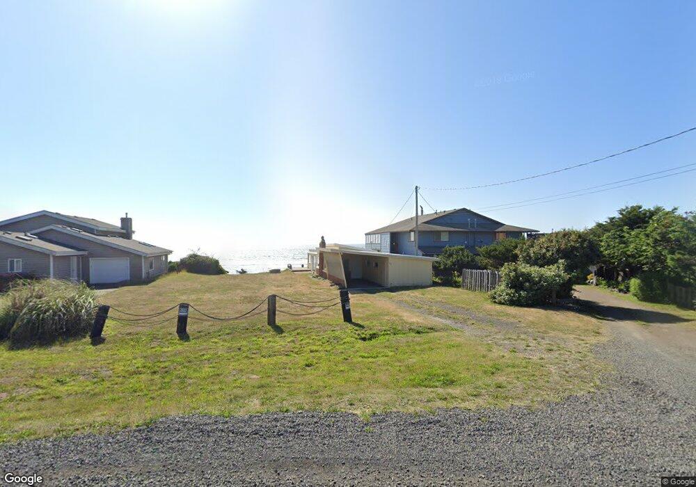 908 SW Mark St, Newport, OR 97365 - photo 1