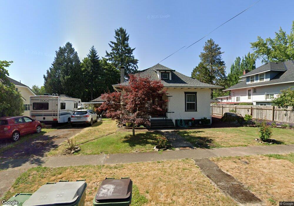 706 E 5th St, Newberg, OR 97132 - photo 1