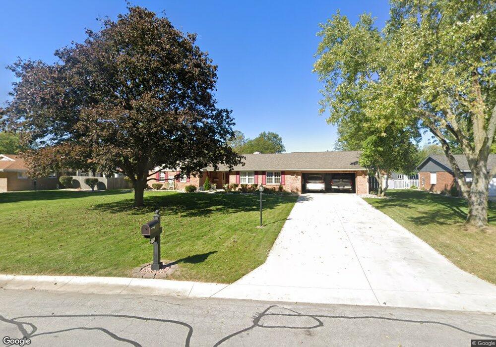 3702 S Amblewood Cir, Lima, OH 45806 - photo 1