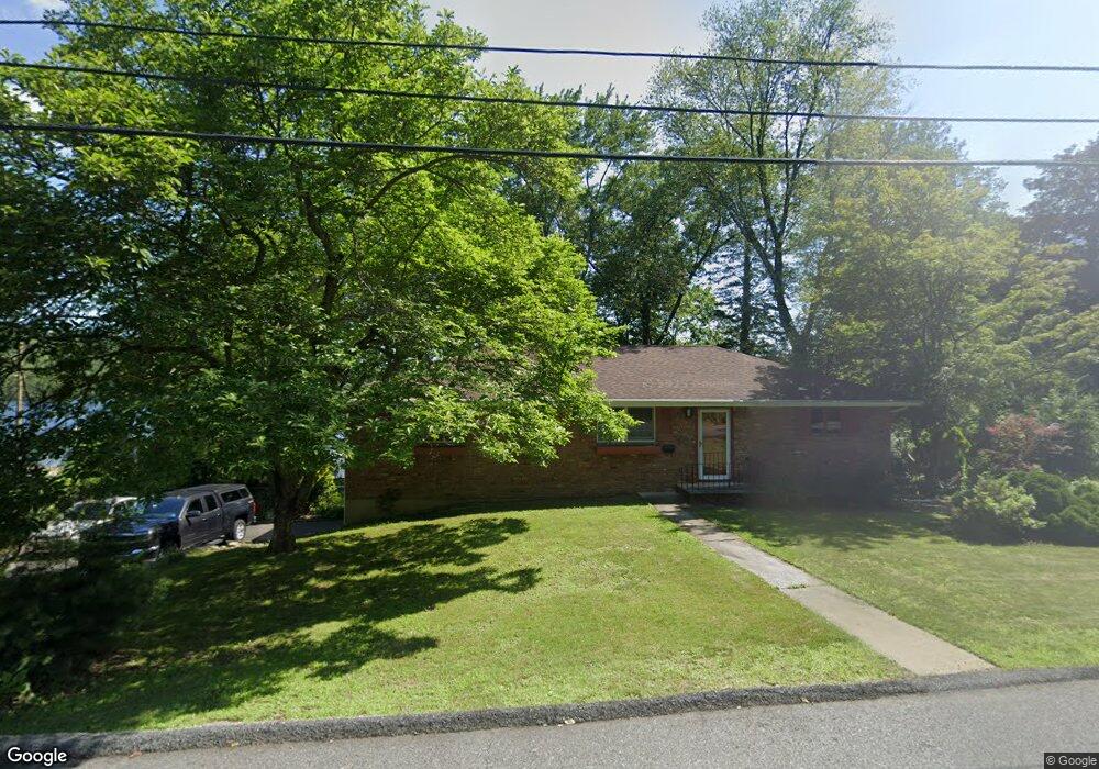 2 Clubhouse Trail, Kinnelon, NJ 07405 - photo 1