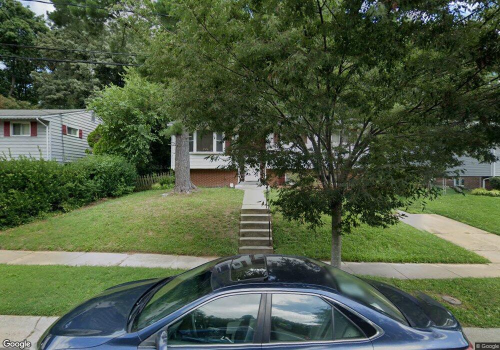 9220 Rolling View Dr, Lanham, MD 20706 - photo 1