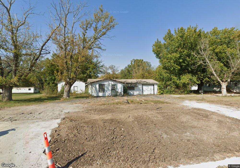 1102 N Ward Rd, Raymore, MO 64083 - photo 1