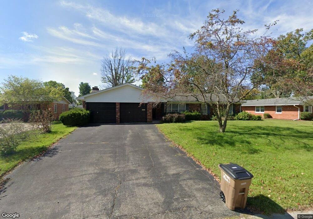 1421 Crescent Dr, Columbus, IN 47203 - photo 1