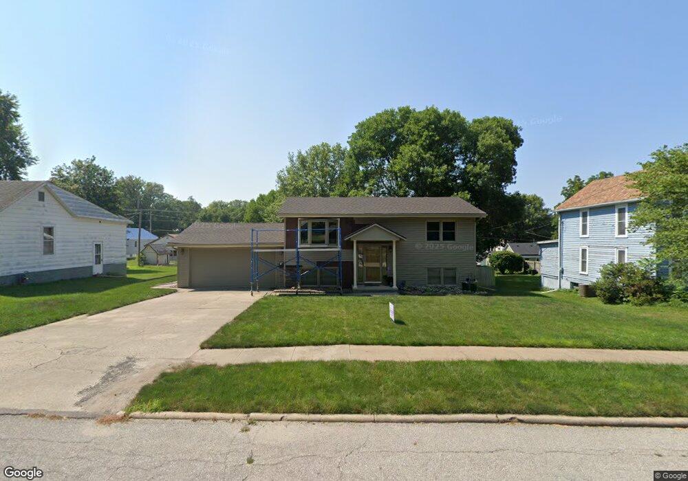 112 South Ave, Shenandoah, IA 51601 - photo 1