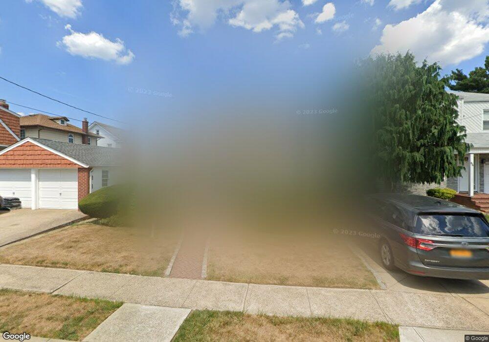 47 E Carpenter St, Valley Stream, NY 11580 - photo 1