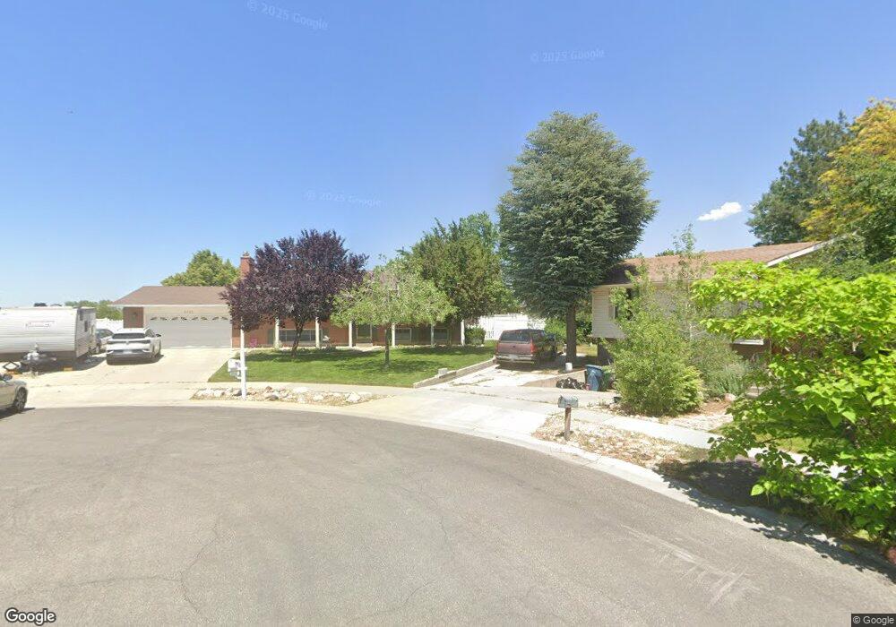 9145 S Mockingbird Cir, Sandy, UT 84094 - photo 1