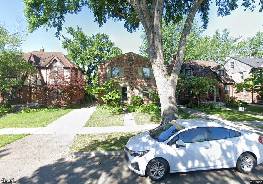 415 Moran Rd, Grosse Pointe Farms, MI 48236 - photo 1