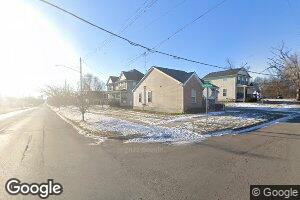 37 W Wood St, Flint, MI 48503