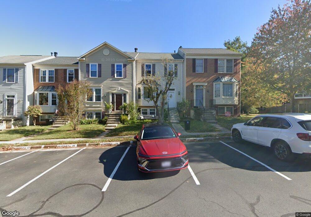 3704 Farmland Dr, Fairfax, VA 22033 - photo 1