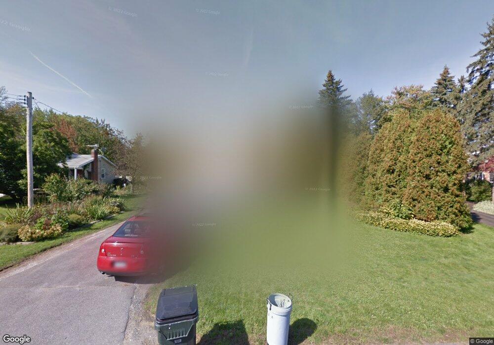 945 Mohegan Rd, Schenectady, NY 12309 - photo 1