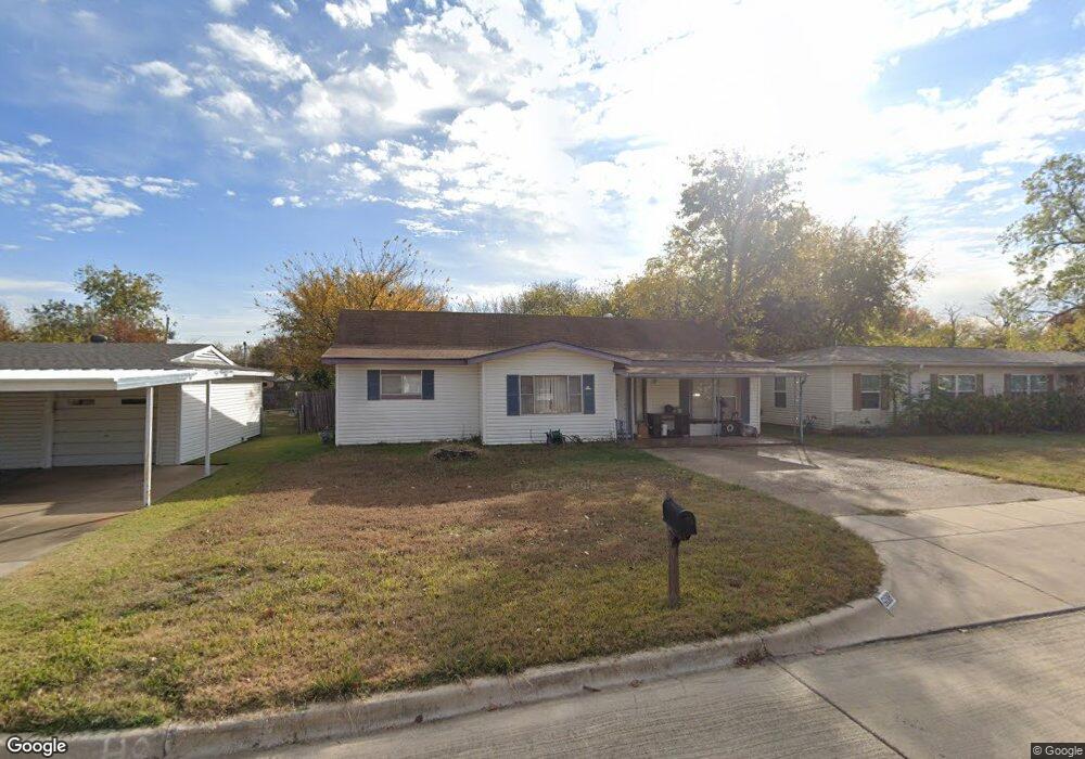 608 Greenway Dr, Hurst, TX 76053 - photo 1