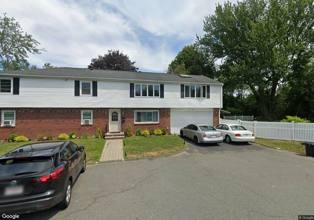 64 Halstead St unit 1, Saugus, MA 01906 - photo 1