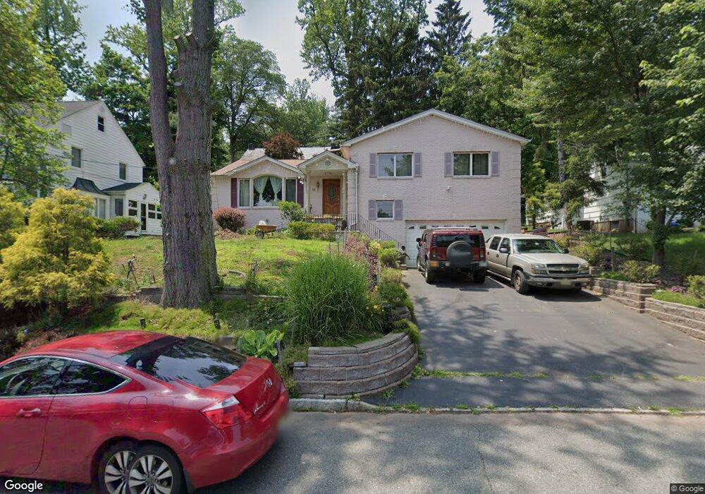 10 N Koewing Place, West Orange, NJ 07052 - photo 1