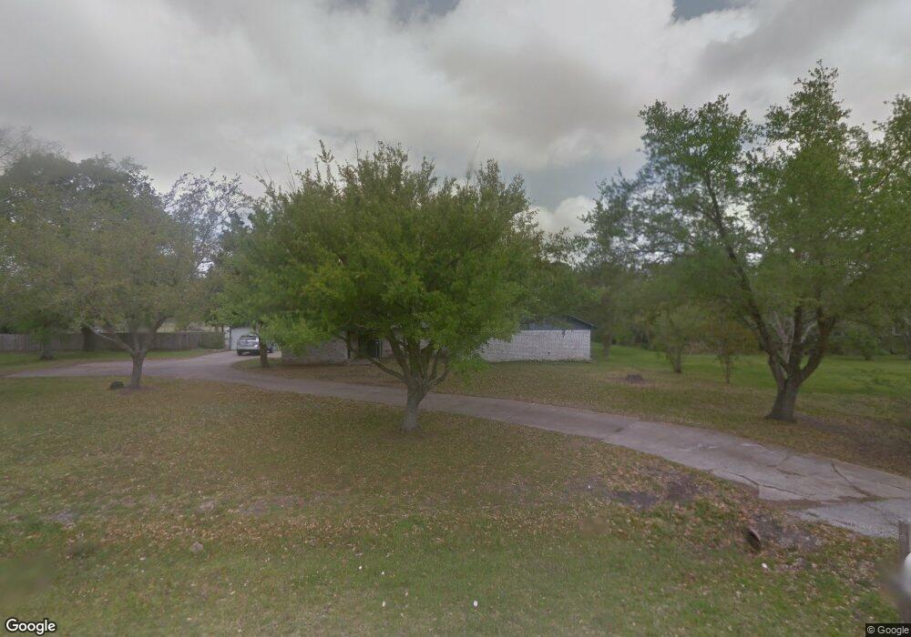 5109 Colonial Dr, Pearland, TX 77584 - photo 1