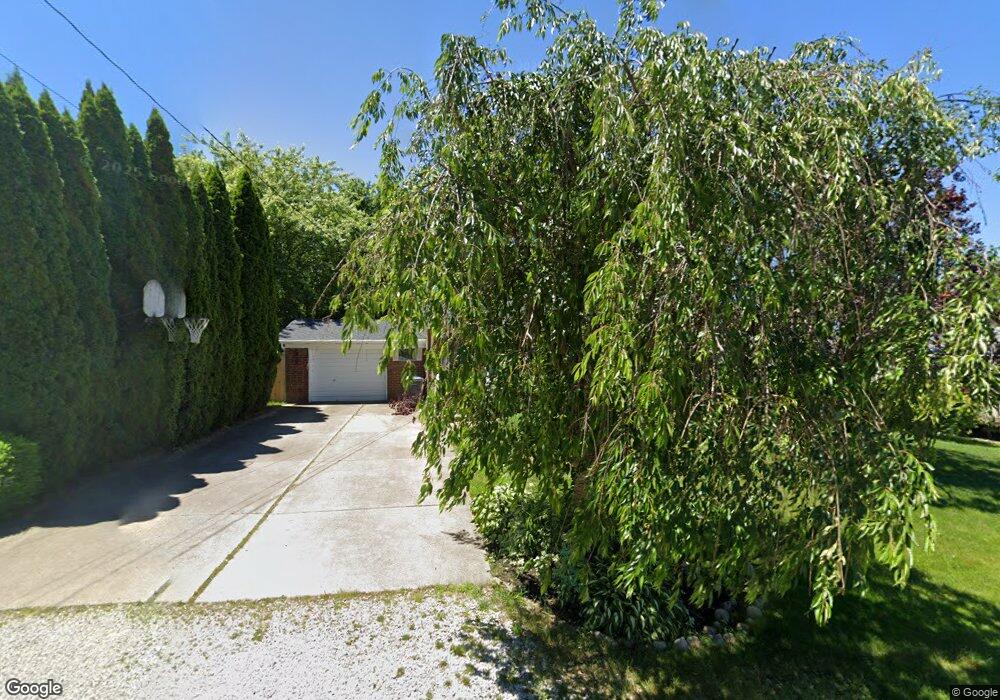 3210 Amherst Rd, Erie, PA 16506 - photo 1