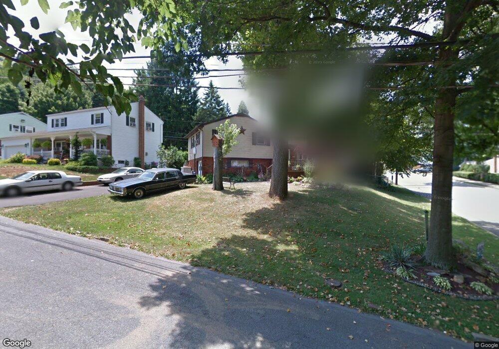 2606 S Law St, Allentown, PA 18103 - photo 1