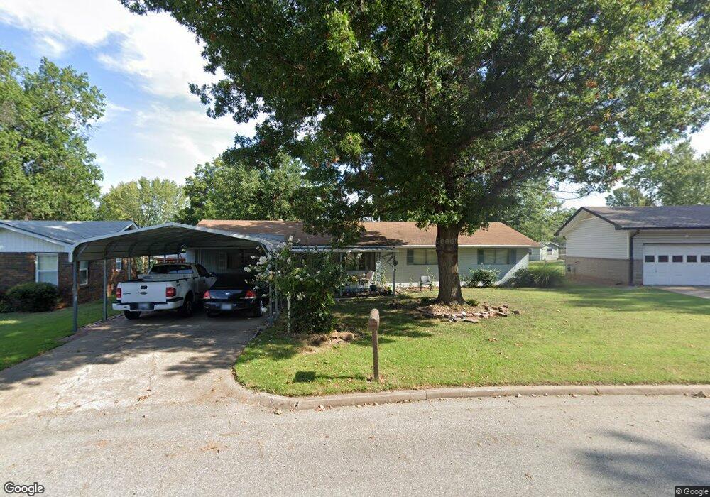 222 W Vandalia St, Broken Arrow, OK 74012 - photo 1