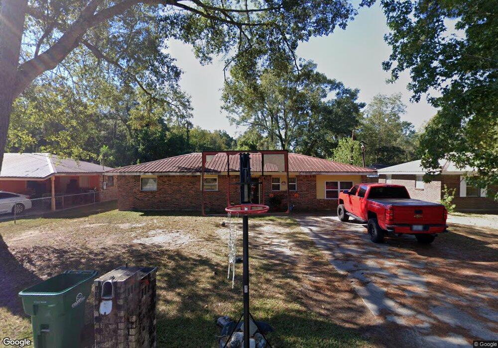 902 Eighth St, Picayune, MS 39466 - photo 1