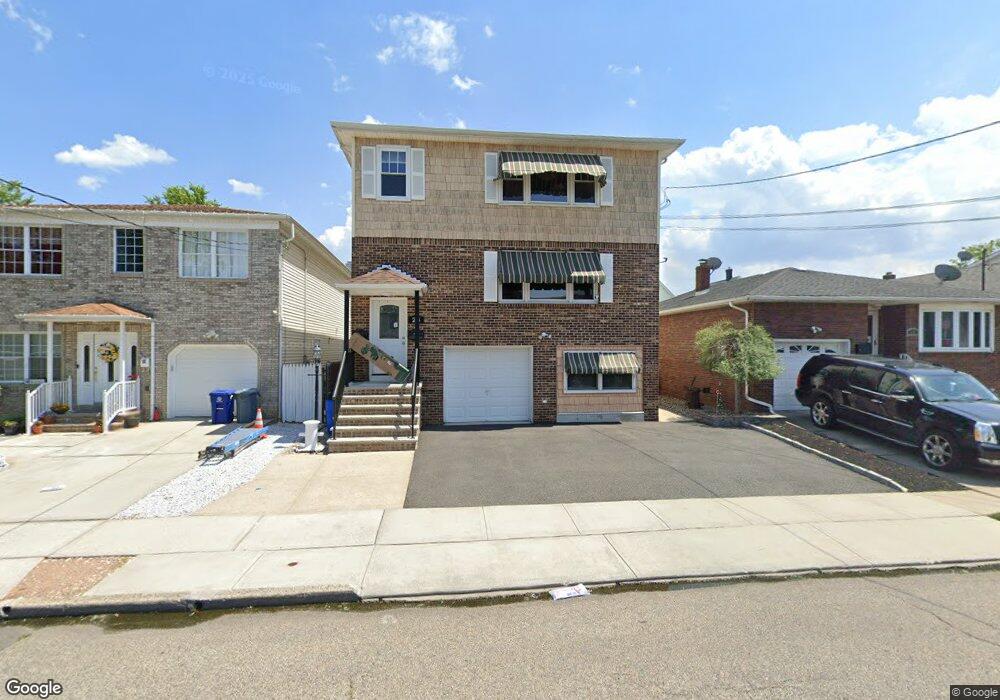 28 N Whittier St unit 28, Carteret, NJ 07008 - photo 1
