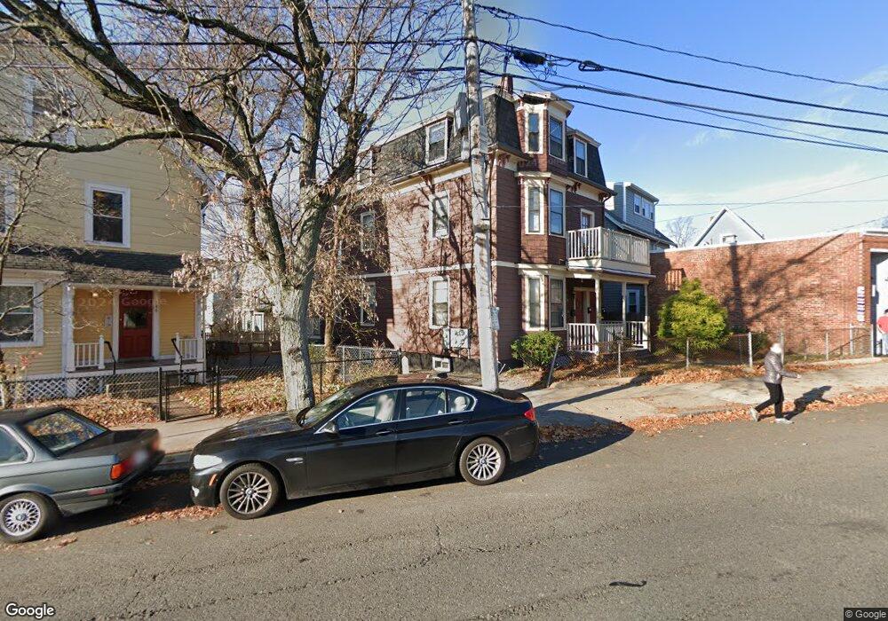 192 Holland St unit 3, Somerville, MA 02144 - photo 1