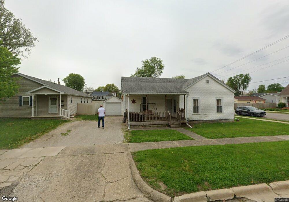 129 7th St, Lincoln, IL 62656 - photo 1