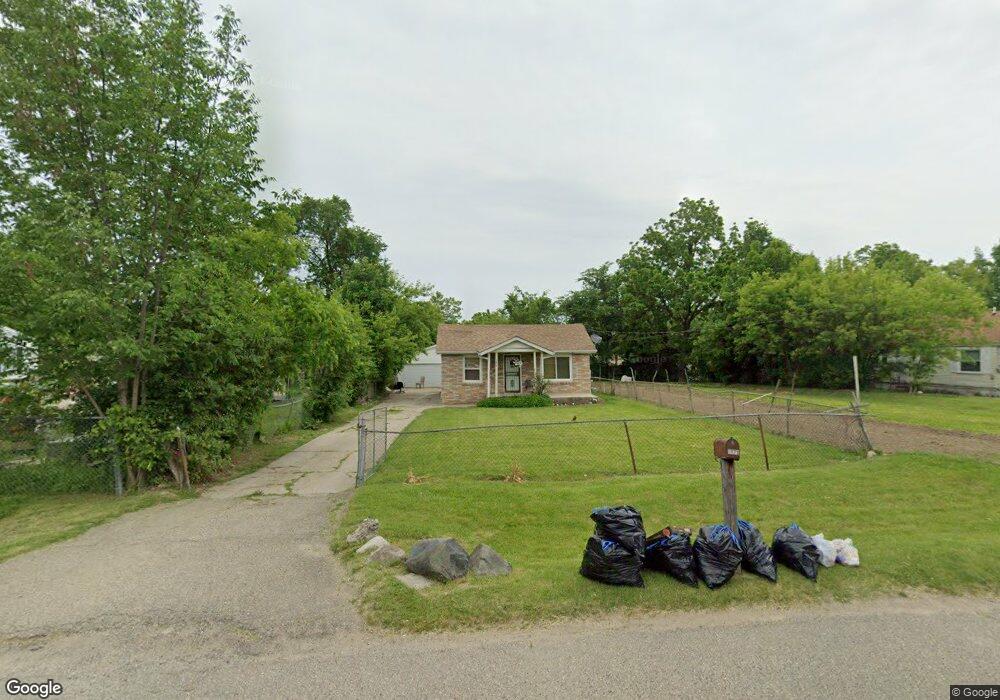 1073 E Juliah Ave, Flint, MI 48505 - photo 1