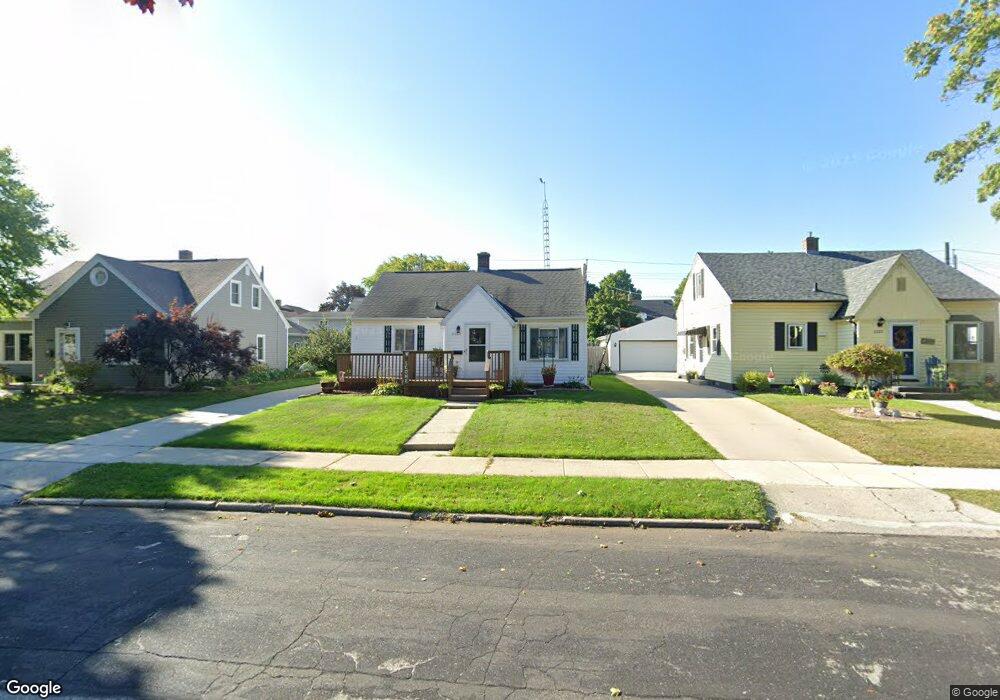 2225 Fairmont St, Manitowoc, WI 54220 - photo 1