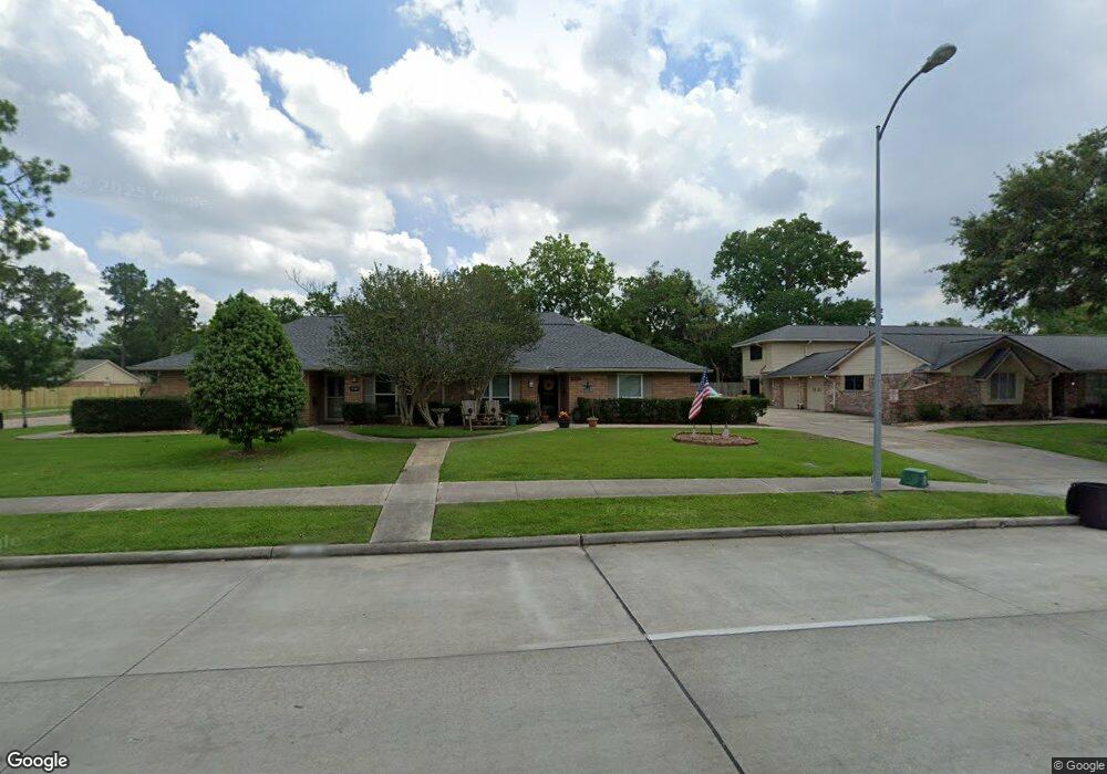17109 Blackhawk Blvd, Friendswood, TX 77546 - photo 1