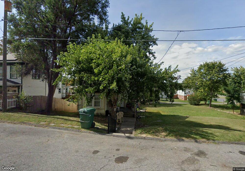 441 N Winchester Ave, Waynesboro, VA 22980 - photo 1