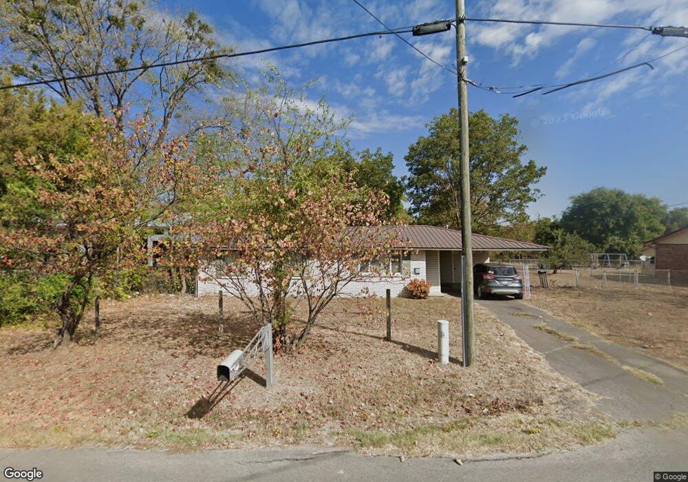 902 Warren Rd, Henryetta, OK 74437 - photo 1