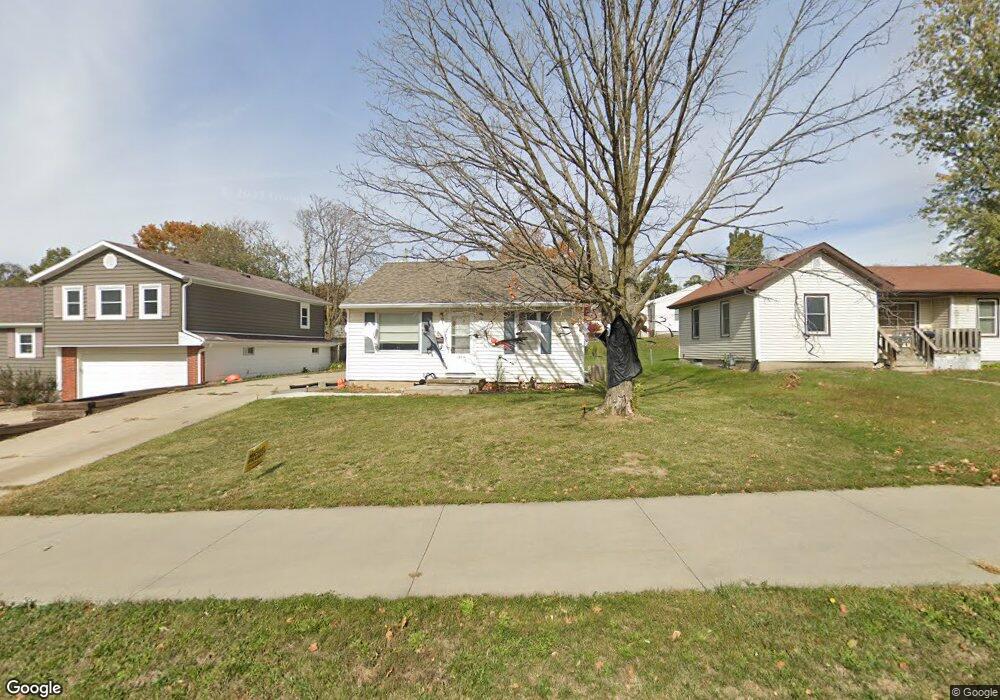 1904 S 7th Ave E, Newton, IA 50208 - photo 1