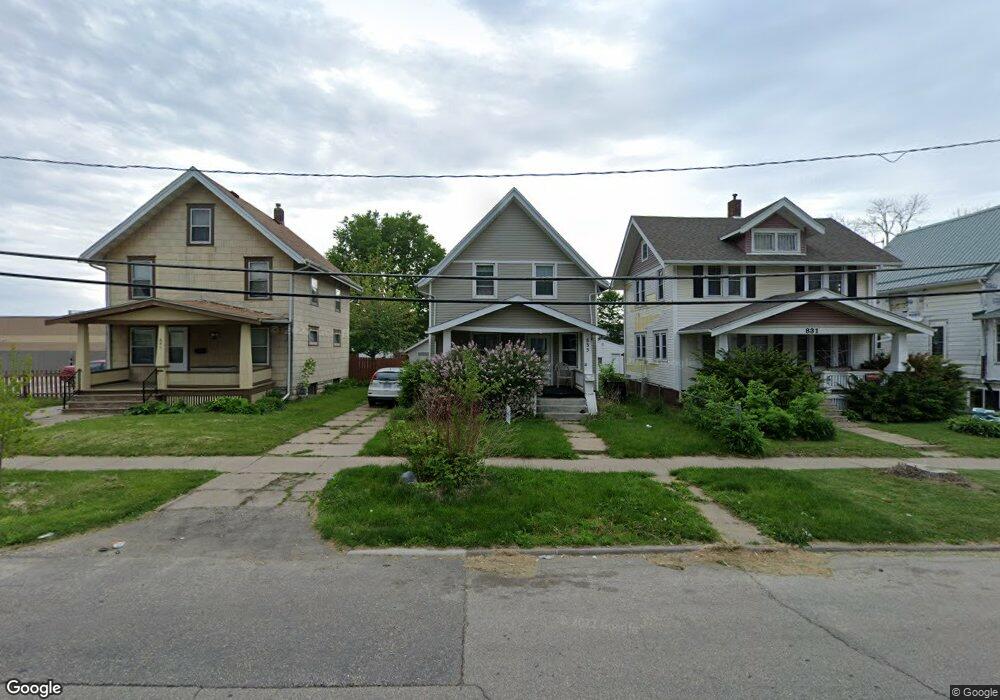 835 15th St SE, Cedar Rapids, IA 52403 - photo 1