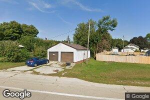 69 Calvert Ave, Chadwick, IL 61014