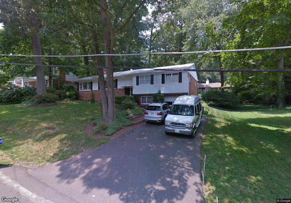 6366 Waterway Dr, Falls Church, VA 22044 - photo 1