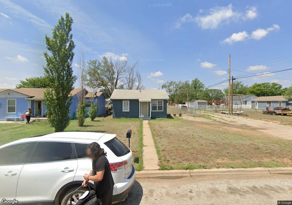 1011 Vernon St, Plainview, TX 79072 - photo 1