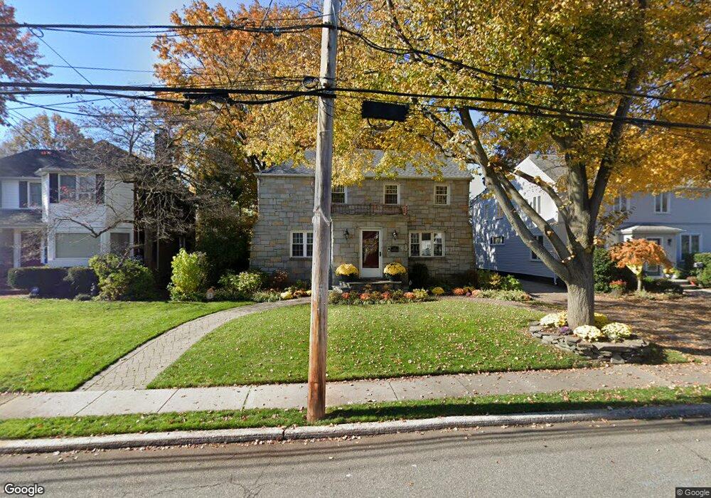 111 Bromleigh Rd, Garden City, NY 11530 - photo 1