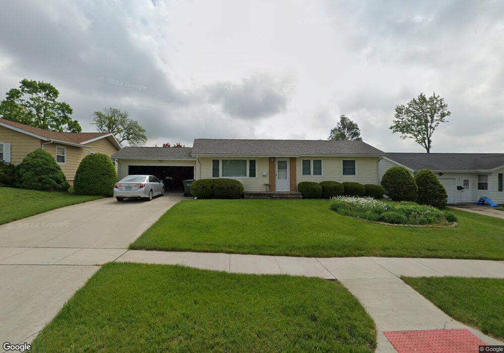 2473 Teresa Dr SW, Cedar Rapids, IA 52404 - photo 1