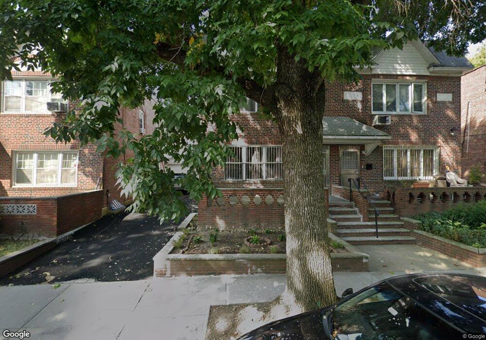 2416 146th St, Whitestone, NY 11357 - photo 1