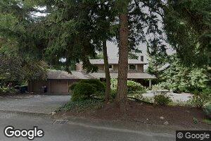 8401 SE 82nd St, Mercer Island, WA 98040