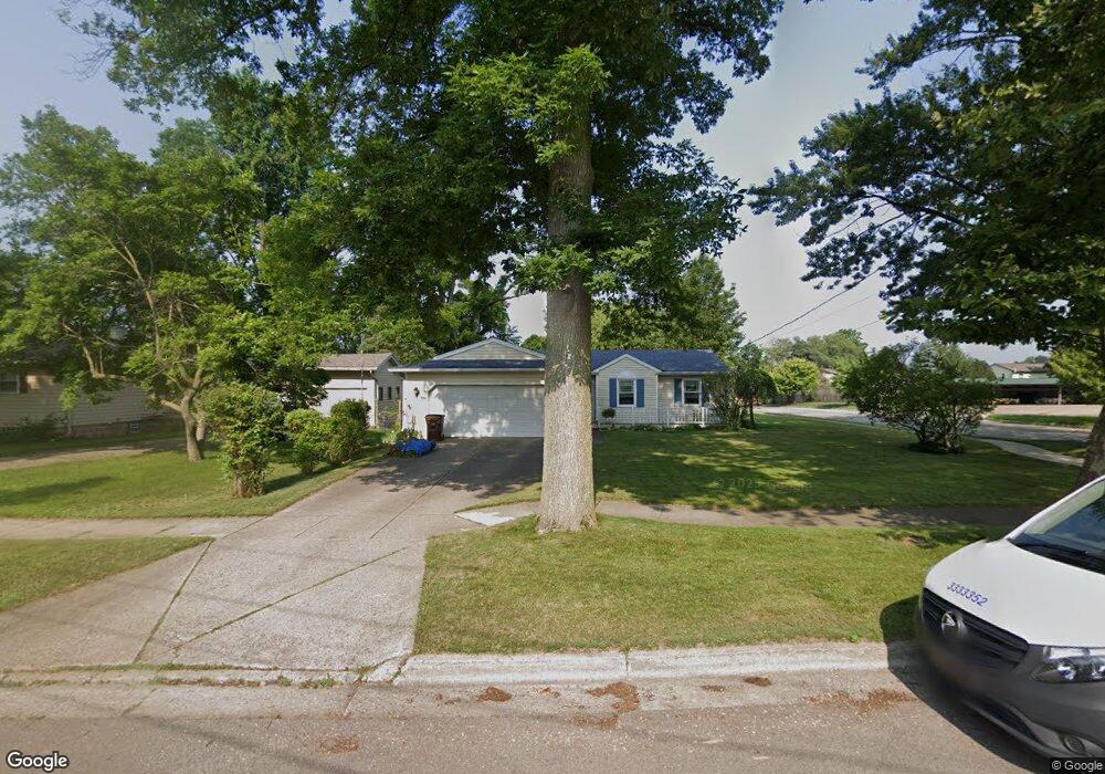 600 Maple St, Grand Ledge, MI 48837 - photo 1