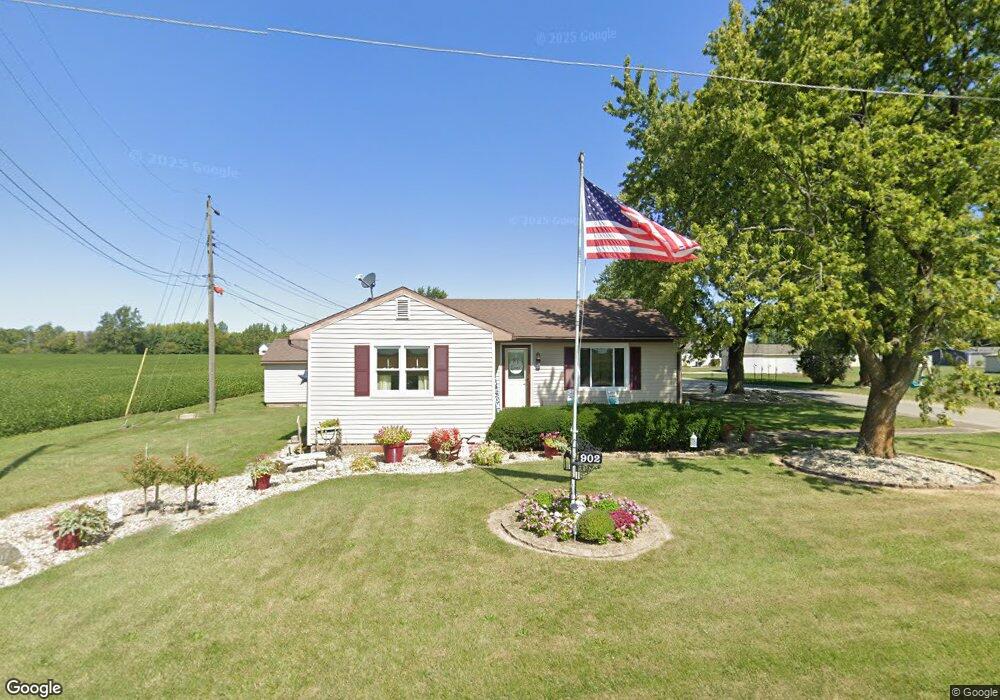 902 W Doggett St, Windfall, IN 46076 - photo 1