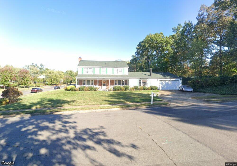 4501 Middle Ridge Dr, Fairfax, VA 22033 - photo 1