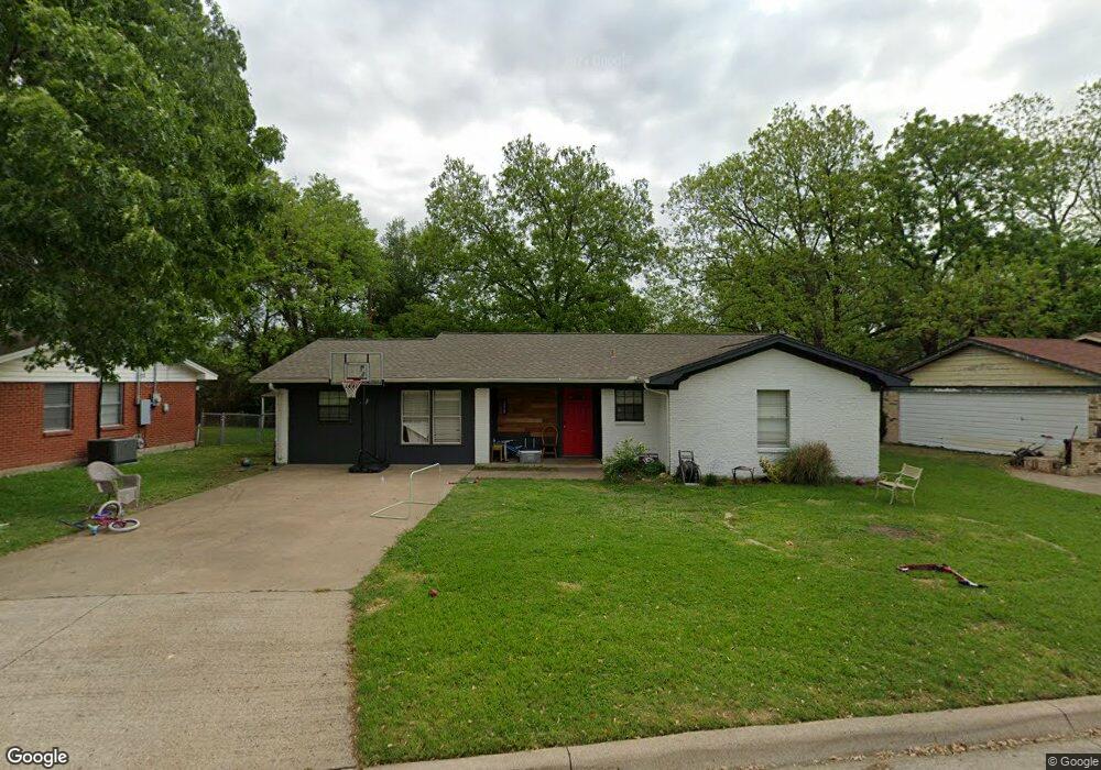 1418 Austin Dr, Ennis, TX 75119 - photo 1
