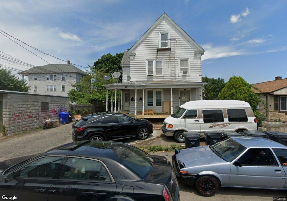 92 Hunts Ave, Pawtucket, RI 02861 - photo 1