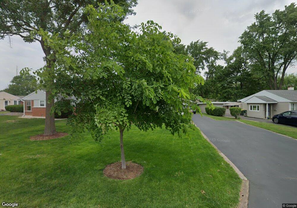 2905 Cardinal Dr, Rolling Meadows, IL 60008 - photo 1