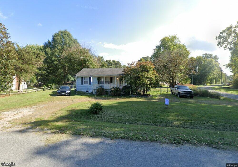 727 Shore Dr, Colonial Beach, VA 22443 - photo 1