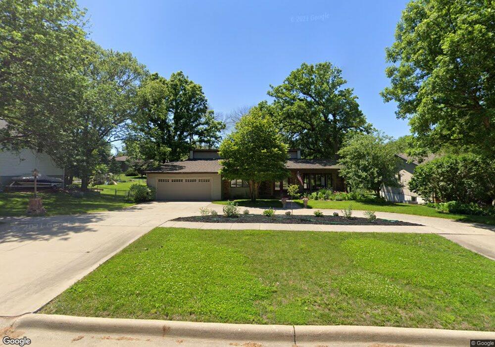 1115 Oak Park Blvd, Cedar Falls, IA 50613 - photo 1