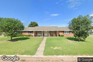 705 S Santa fe, Mooreland, OK 73852